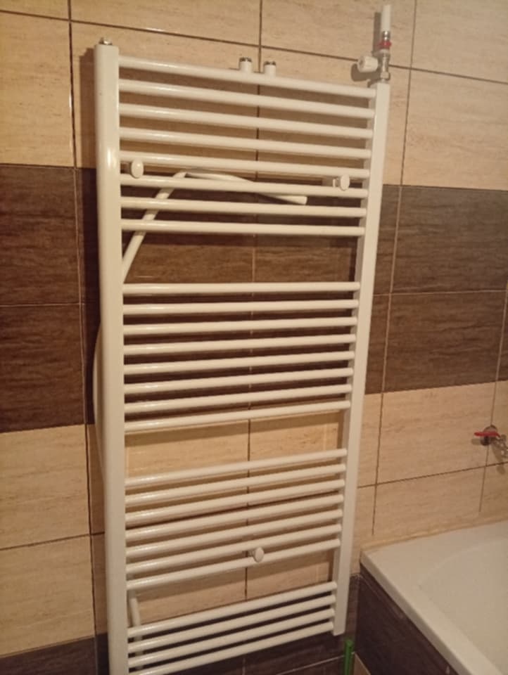 Ponúkam na predaj radiátory a rebrík - 4