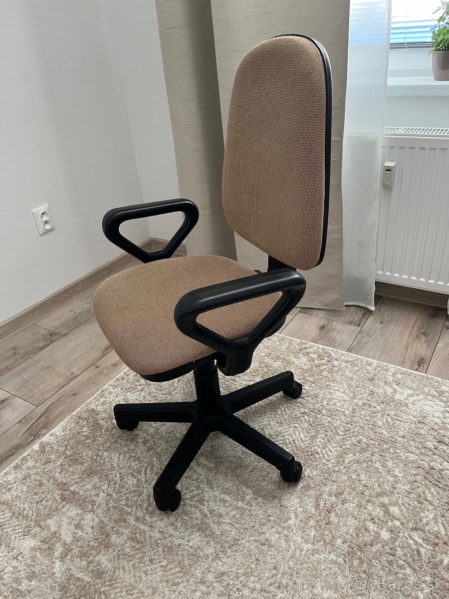 Predám kancelársku stoličku - 4