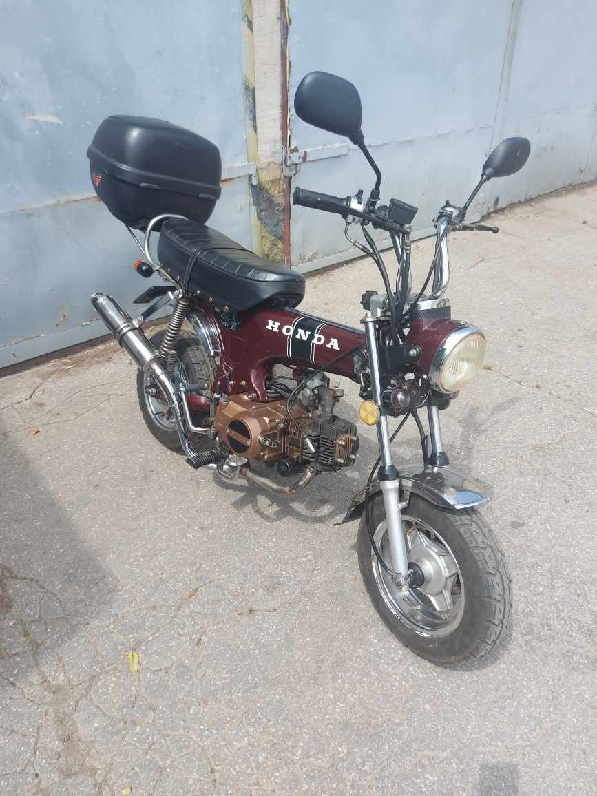 Honda DAX 50 - 4