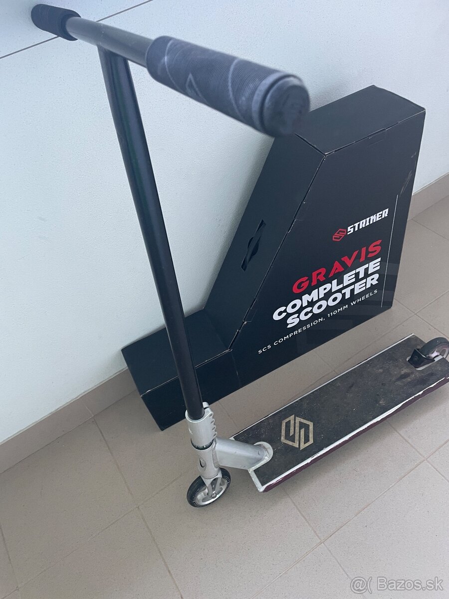 Kolobežkách Striker - 4