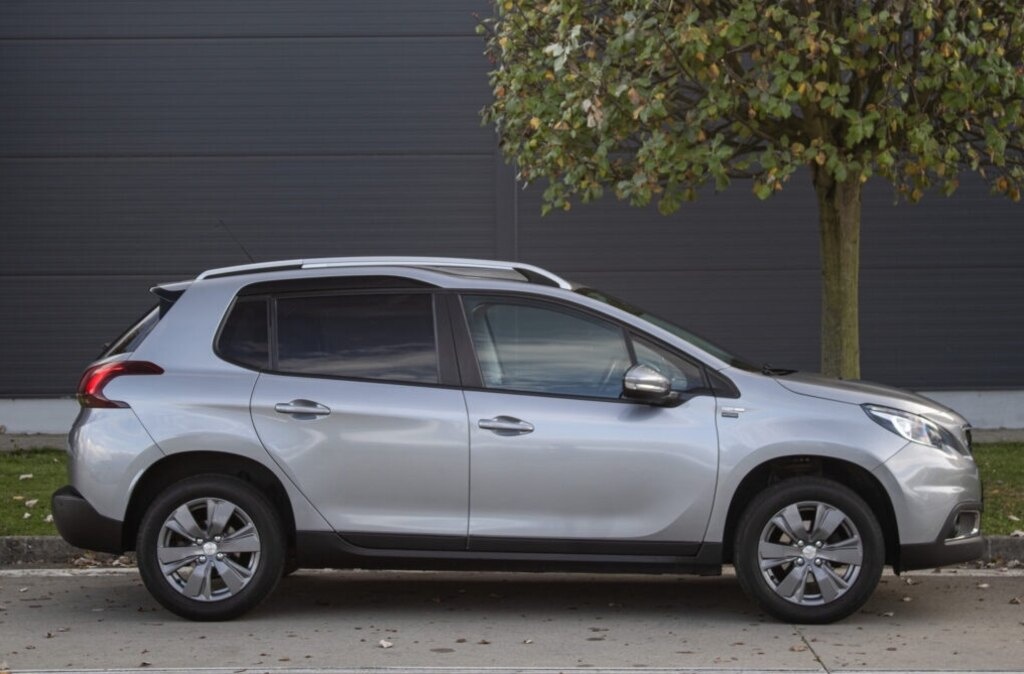 Peugeot 2008 1.2 PureTech Style - 4
