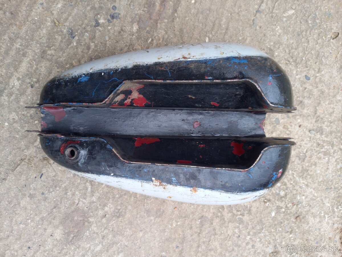 Nádrž jawa 250/353 , 350/354 - 4