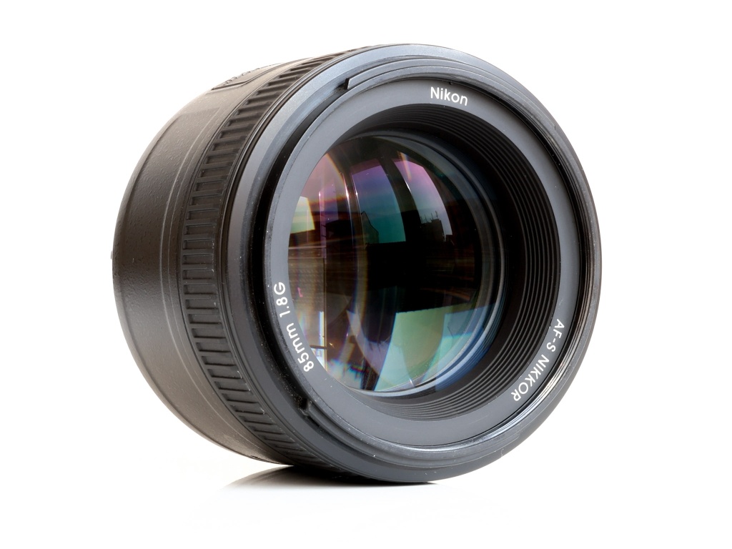 Nikon AF-S Nikkor 85 mm f/1.8G - 4