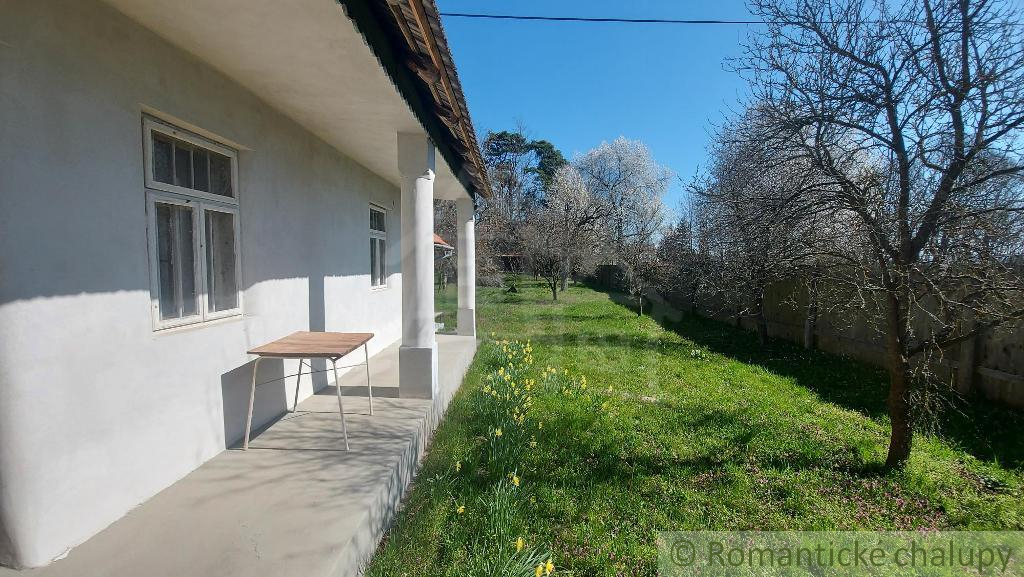 Malá chalúpka na okraji polosamoty s 40 á pozemkom v obci - 4