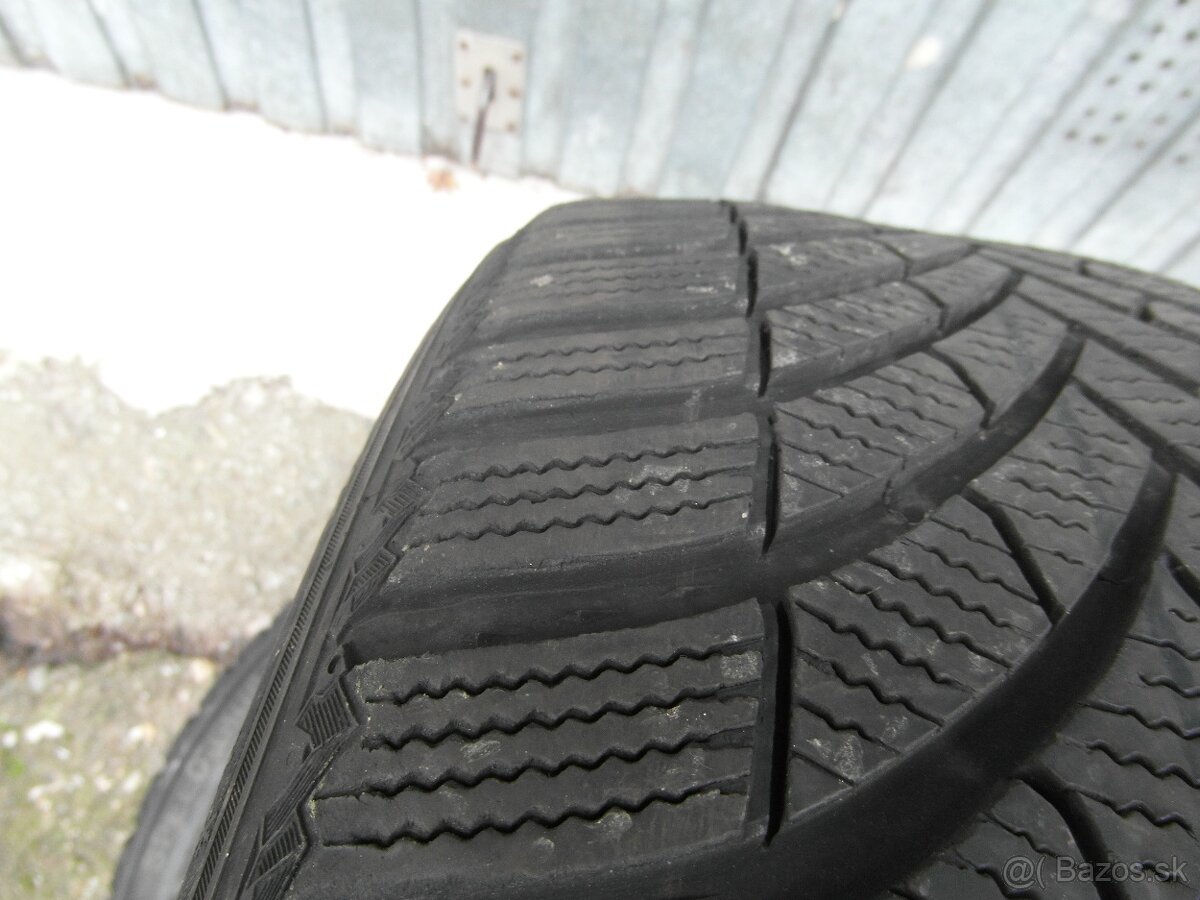 225/40 R18 - 4
