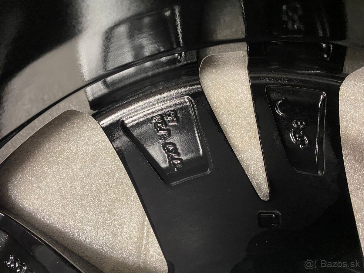 Toyota Corolla R17 - 4