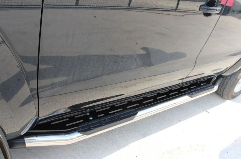Bočné ochranné prahy nášľapy na VW Amarok