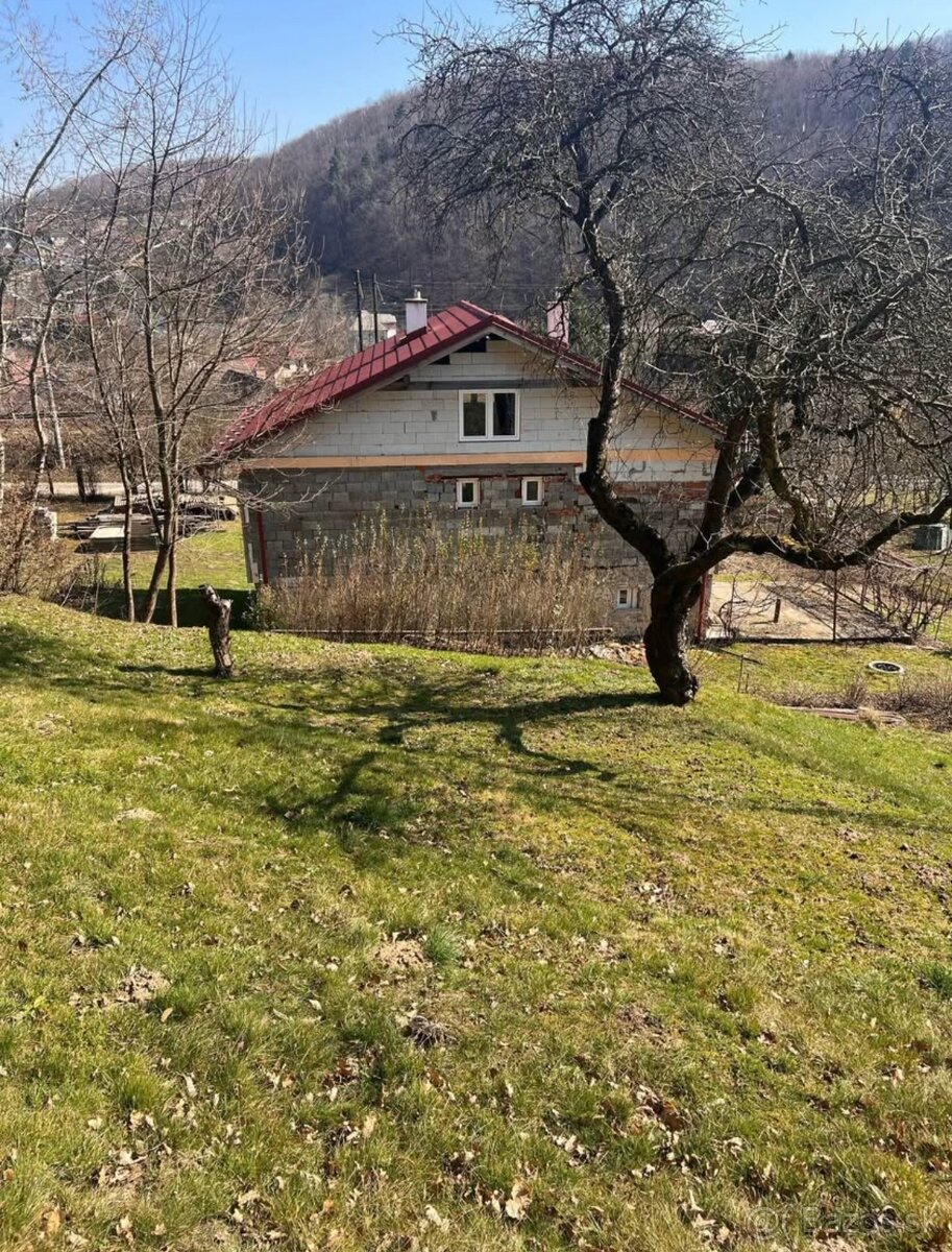 Dom v Obišovciach na predaj s pozemkom 1383 m² - 4