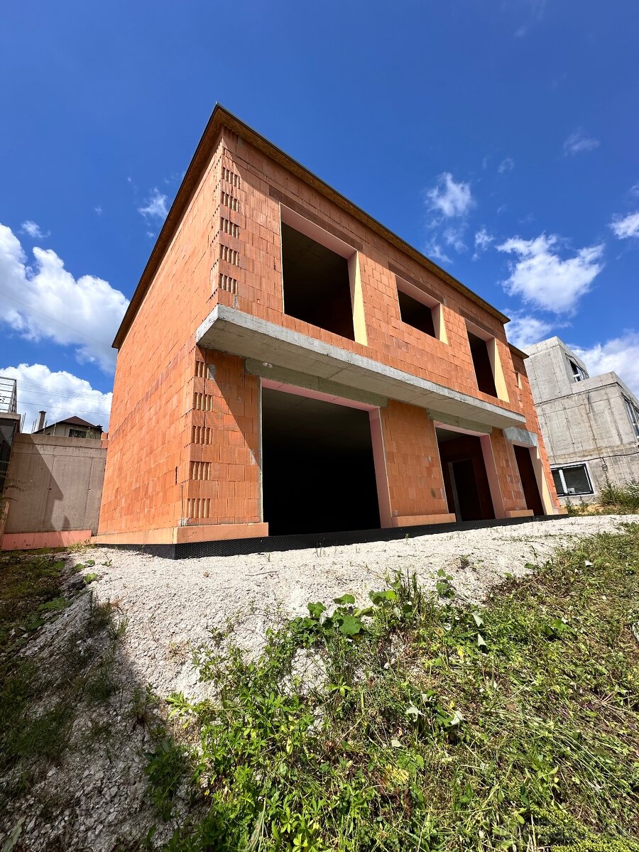 Predám RD v Trnovom - 4