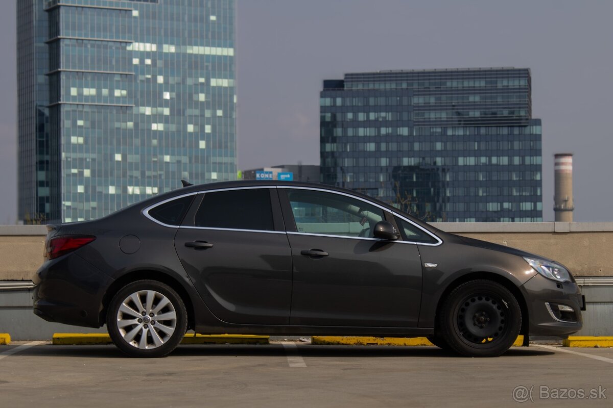 Opel Astra 1.4 benzín/plyn, AT6 - 4