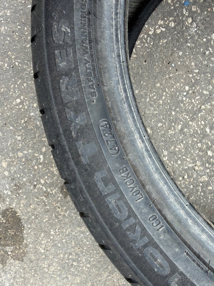 Nokian 235/40 19 - 4