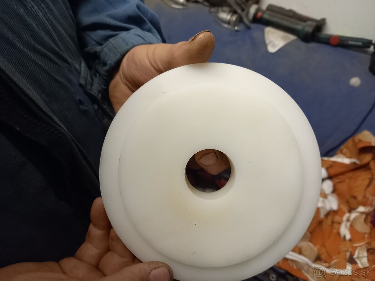 Predám vymedzovací kus na vyvažovanie Iveco kolies - 4