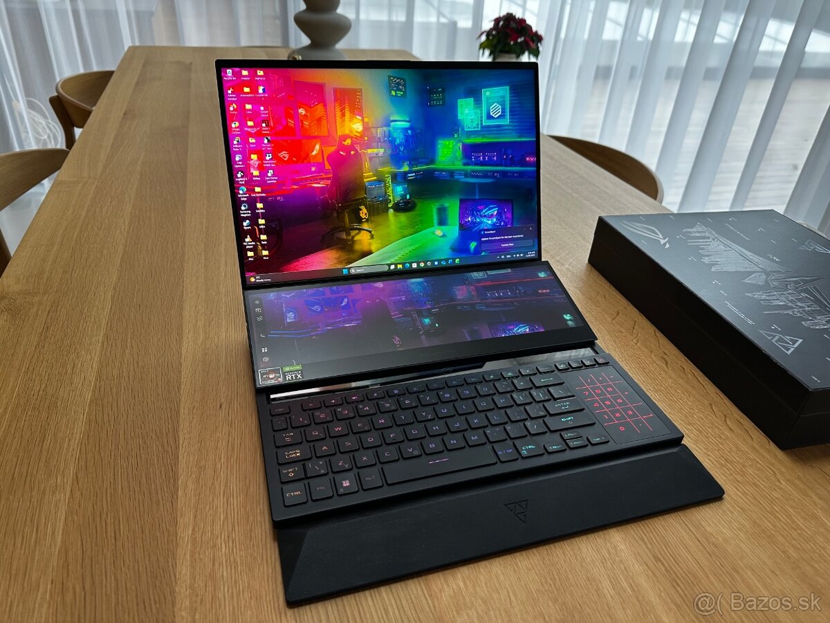 Asus ROG Zephyrus DUO16 GX650RX - 4