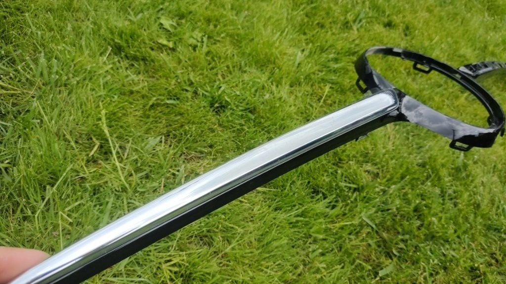 Mercedes C class W206 2021 - maska logo znak AMG - 4