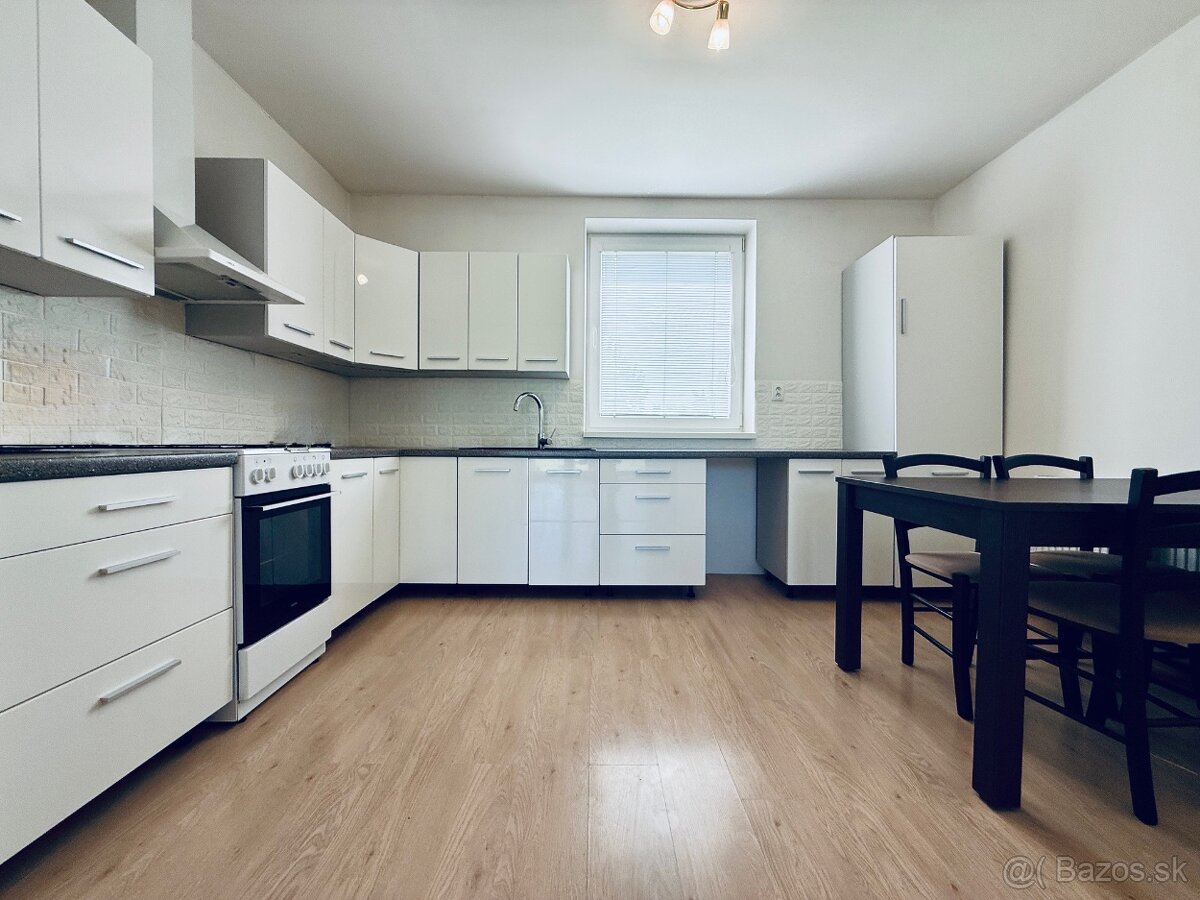 Rezervované - Moderný 4-izbový bungalov-Kokšov Bakša - 4