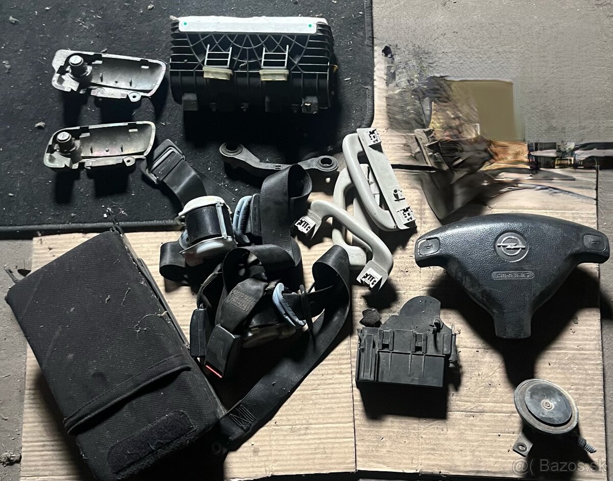 Vsetko komplet za 100e Opel Zafira A cervena - 4