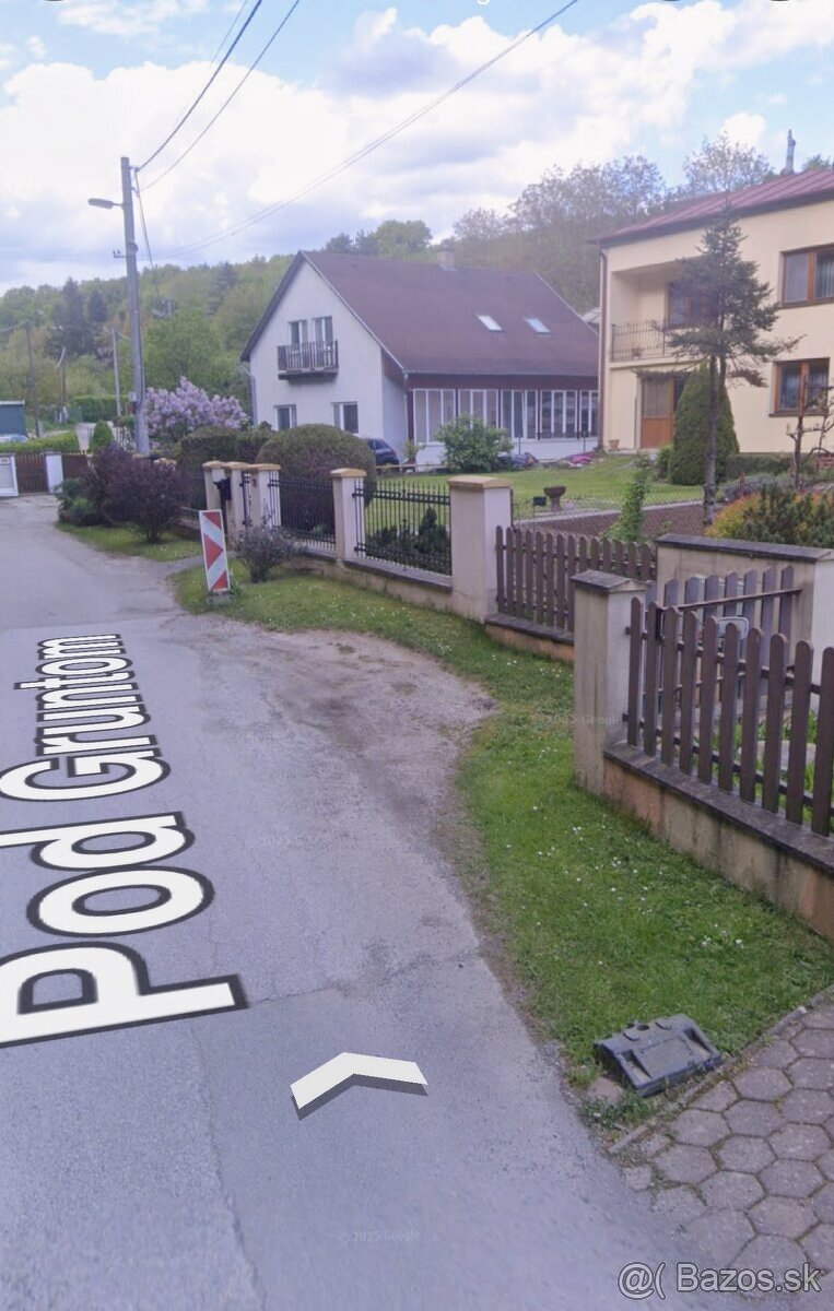 POSLEDNÝ Exkluzívny pozemok v nadhernej tichej lokalite - 4