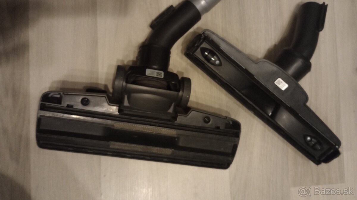 Vysávač Electrolux EUSC 62-DB - 4