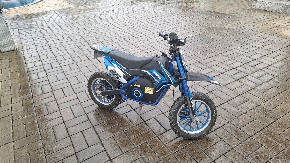 Hecht elektricka detska motorka - 4