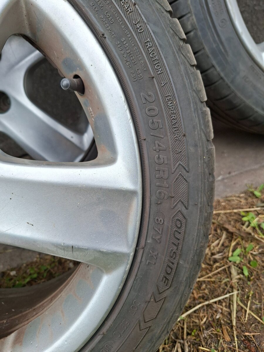 Pneu pugeot - 4