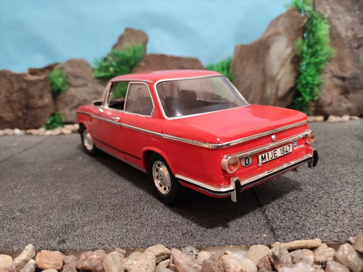 prodám model 1:18 BMW 2002 Tii - 4