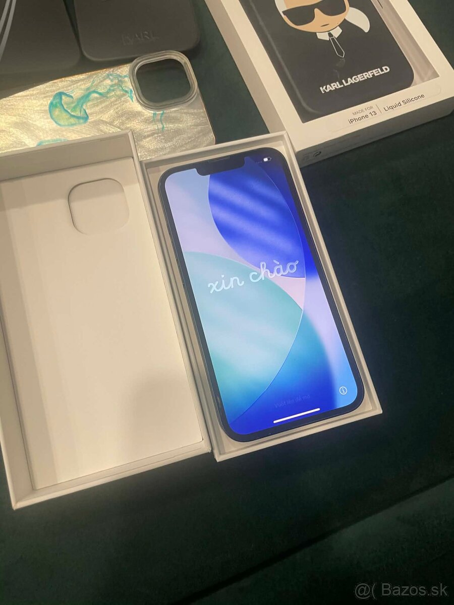 iPhone 13- 128 GB - 4