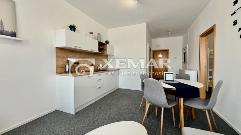 Predaj: Kompletne zariadený 2-izbový apartmán v Bešeňovej - 4