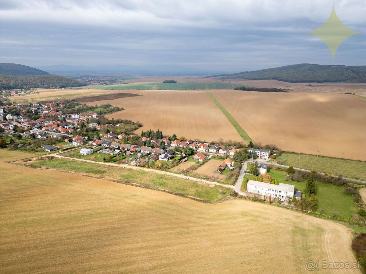 Exkluzívne na predaj nové stavebné pozemky s IS o veľkosti 8 - 4