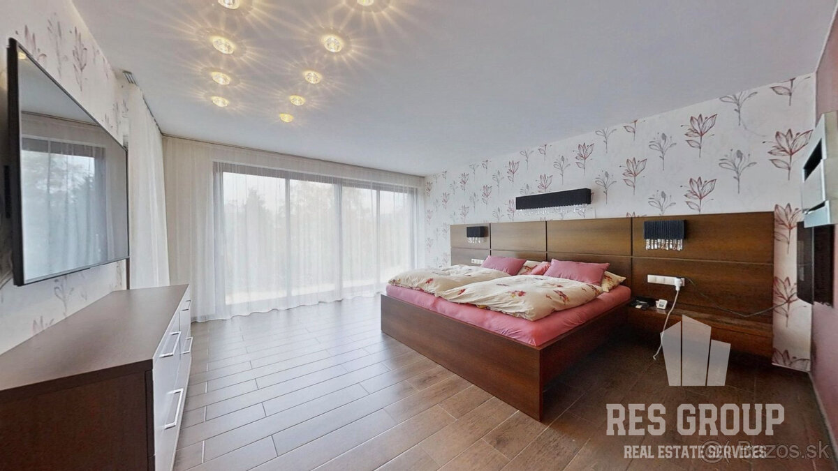 Na predaj, dom so 6 izbami a vonkajším bazénom Žilina - Turi - 4