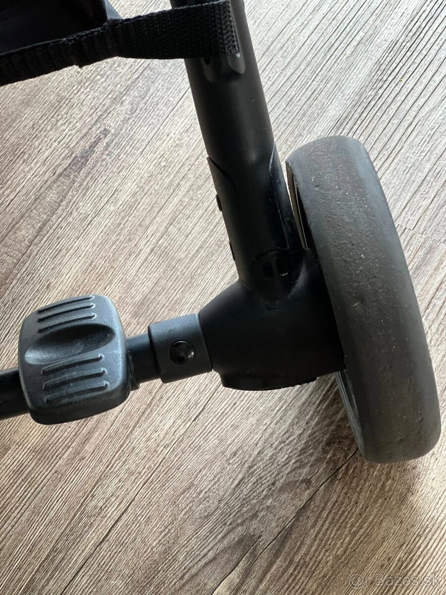 Kočík Petite&Mars Up – ľahký, skladný a praktický - 4