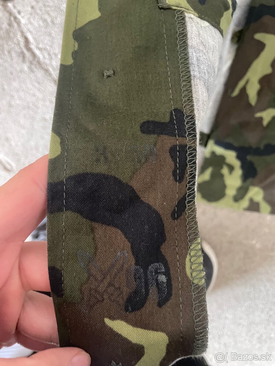 vzor 85 s potlacou zelenou bluzy a barety - 4