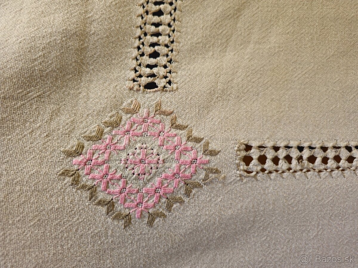 Obrus starý vyšívaný - 4
