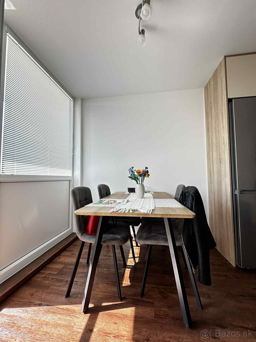 Na prenájom 3 izbový byt po rekonštrukcii s balkónom na uli - 4