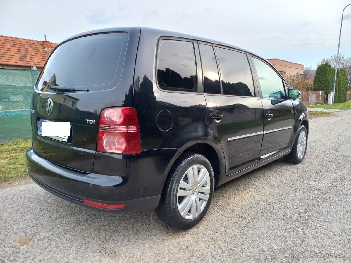 Volkswagen Touran 1.9 TDi,HIGHLINE Facelift - 4