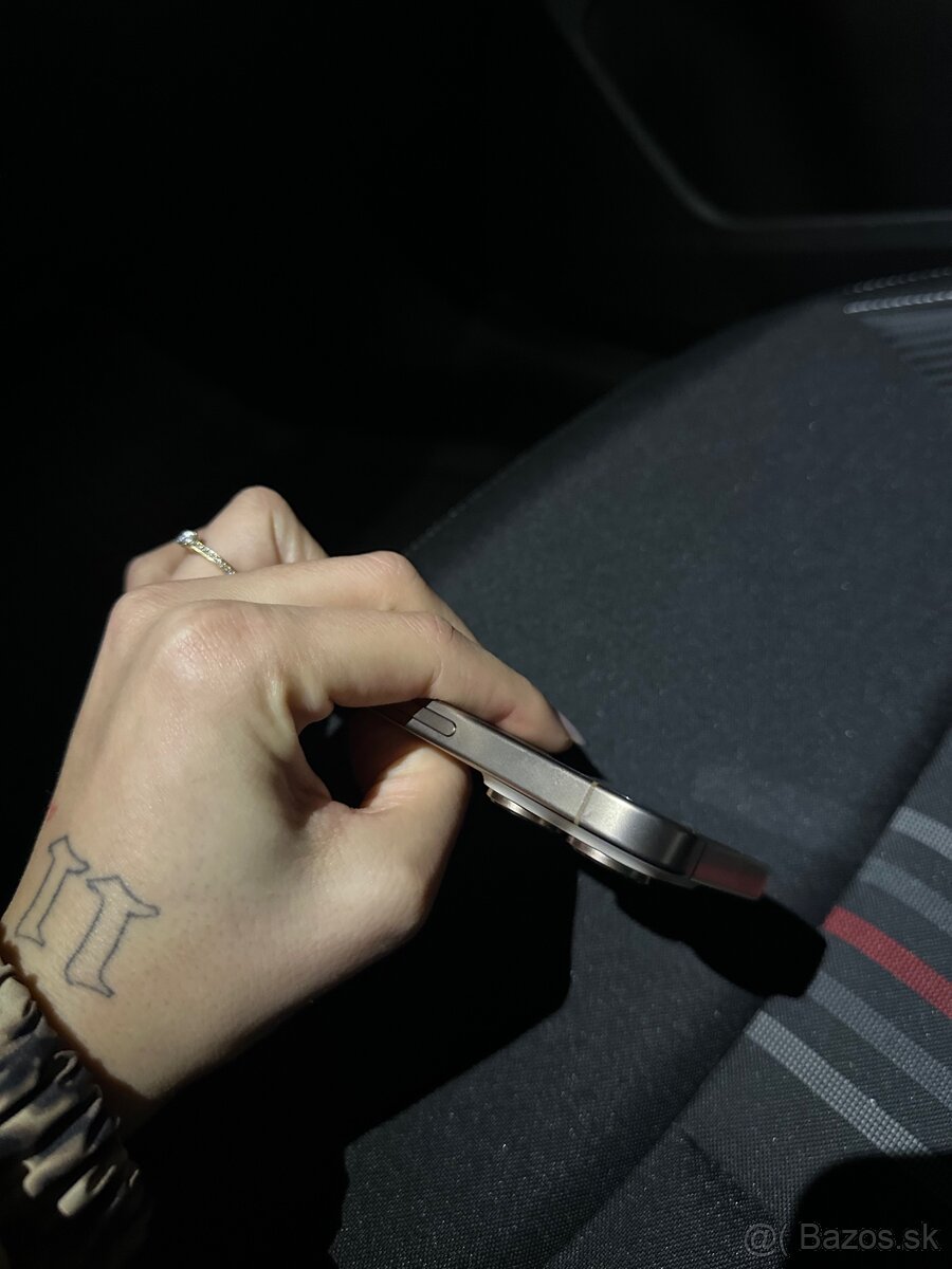 iPhone 16 Pro 256gb - 4