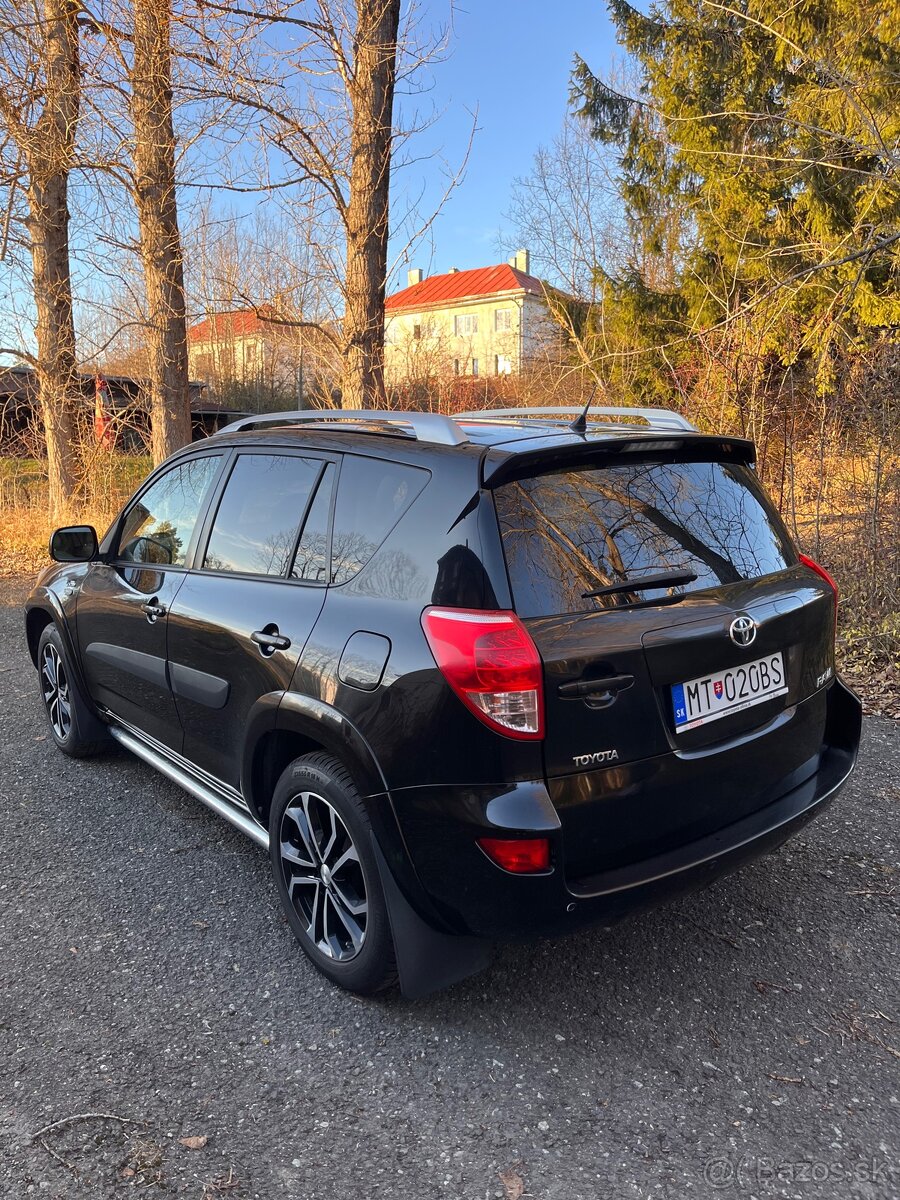 Toyota RAV4 - 4