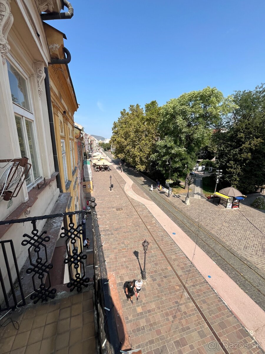 3 izb. tehlový byt s balkónom na Hlavnú ulicu, Staré mesto - 4