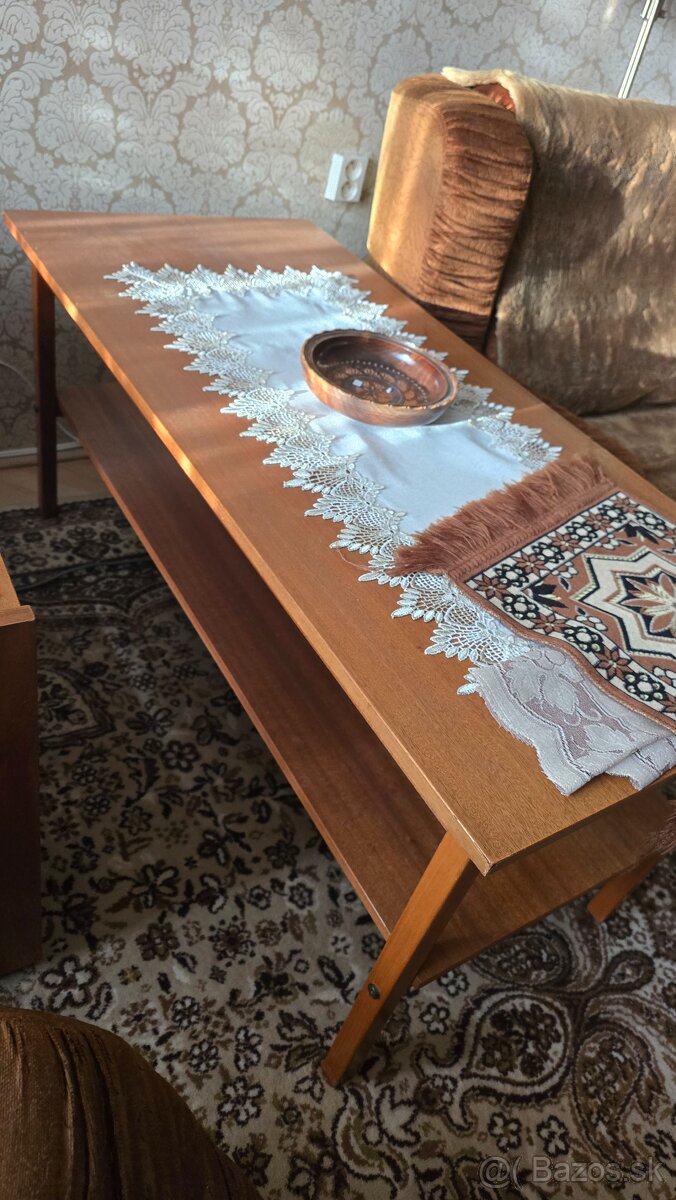 Stoly a stoličky - 4