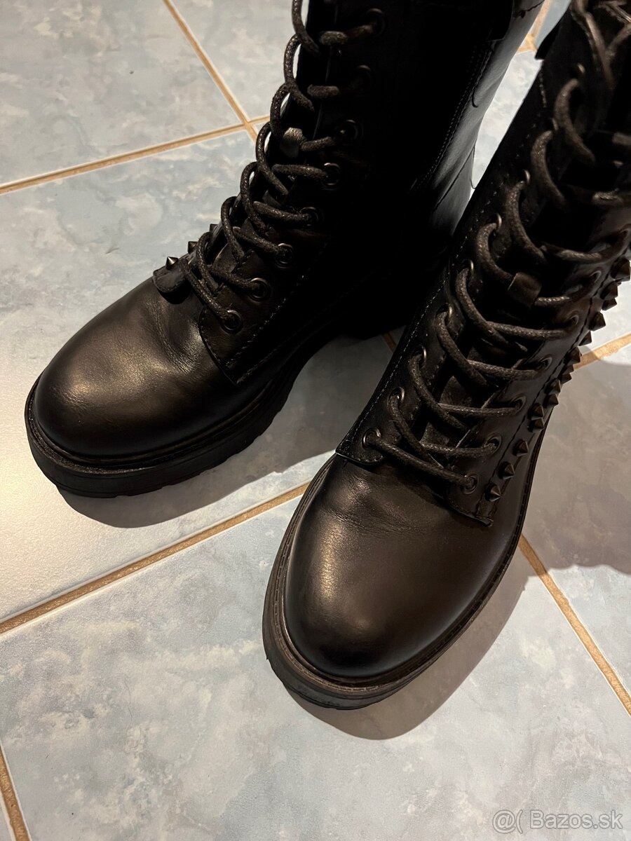 Členkové vybíjané čižmy - 4