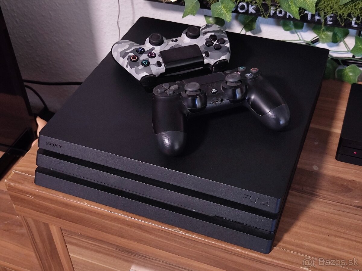 Playstation 4 Pro 1TB - 4