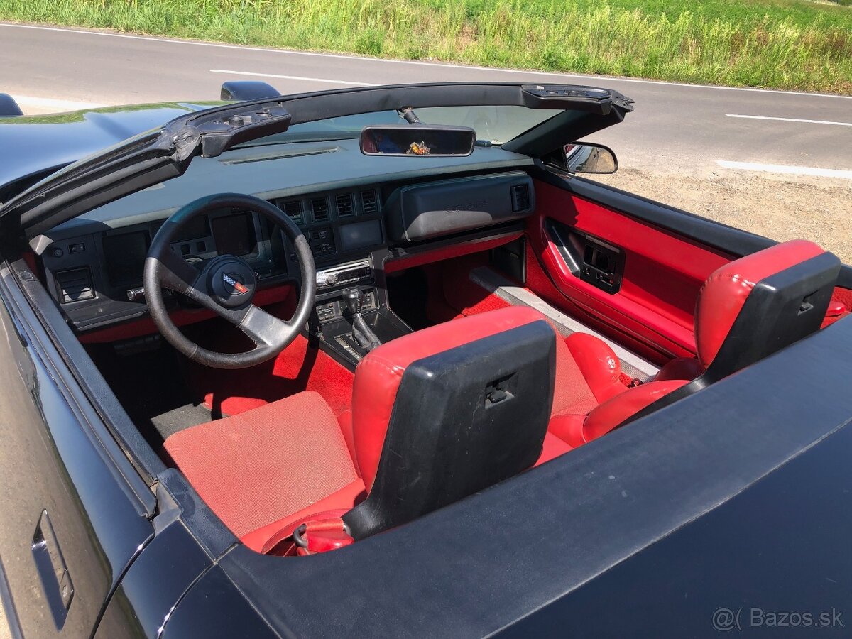 1989 Chevrolet Corvette C4 Convertible - 4