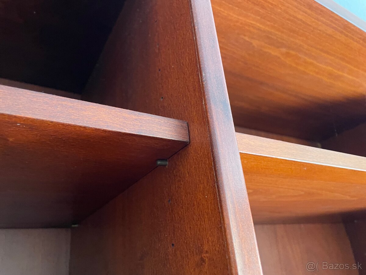 Darujem kvalitnú obývaciu stenu z dreva - 4