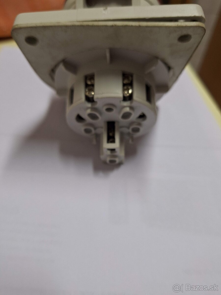 Predám funkčné zásuvky a vidlice 4P,5P, 380-415 - 4