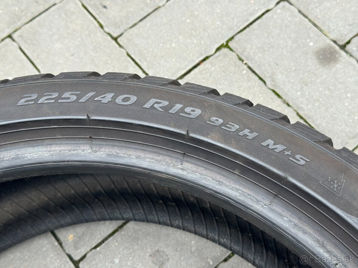 225/40 R19 - 4