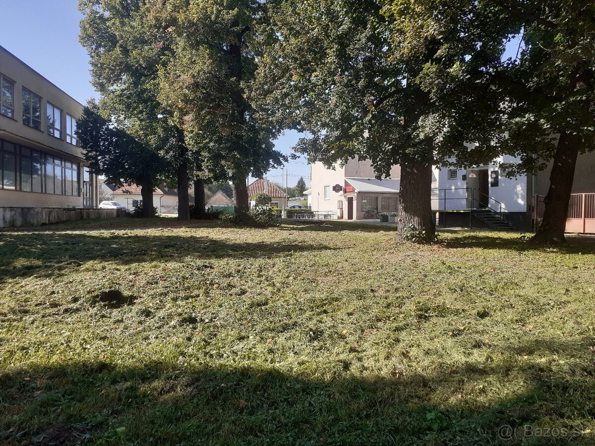 Priemyselná budova v Partizánskom - 4