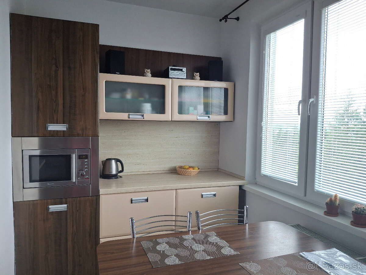 Na predaj veľký 3-izbový byt Bánovce nad Bebravou (SEVER) - 4