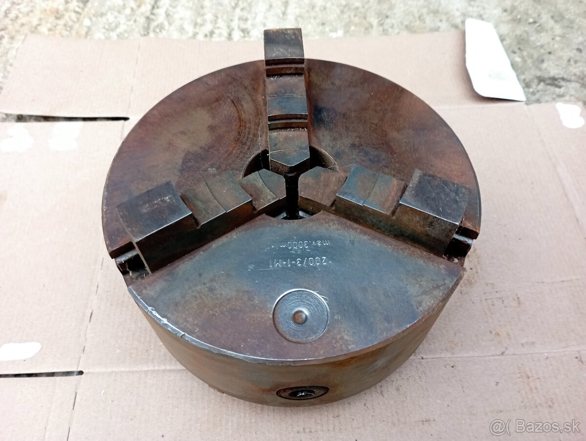 Hlava 200mm na sustruh - 4