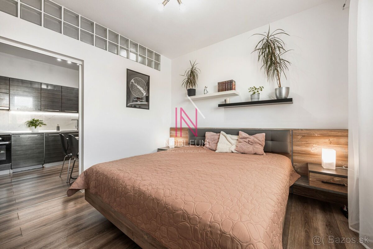 REZERVOVANÉ - 2-izbový byt v Devínskej Novej Vsi s uzavretým - 4