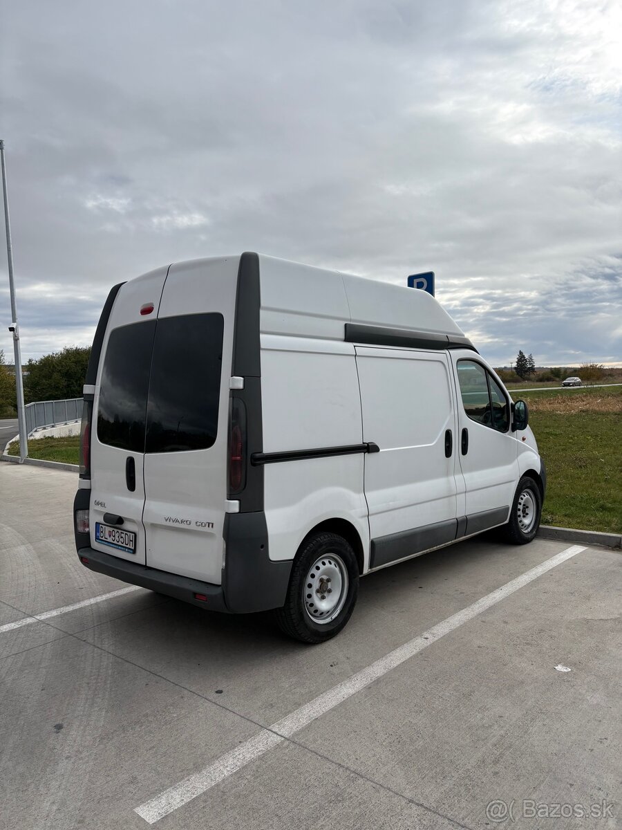 Opel Vivaro 1,9 cdi - 4