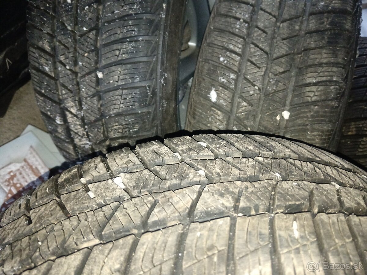 Zimná sada RENAULT 205/55R16 - 4